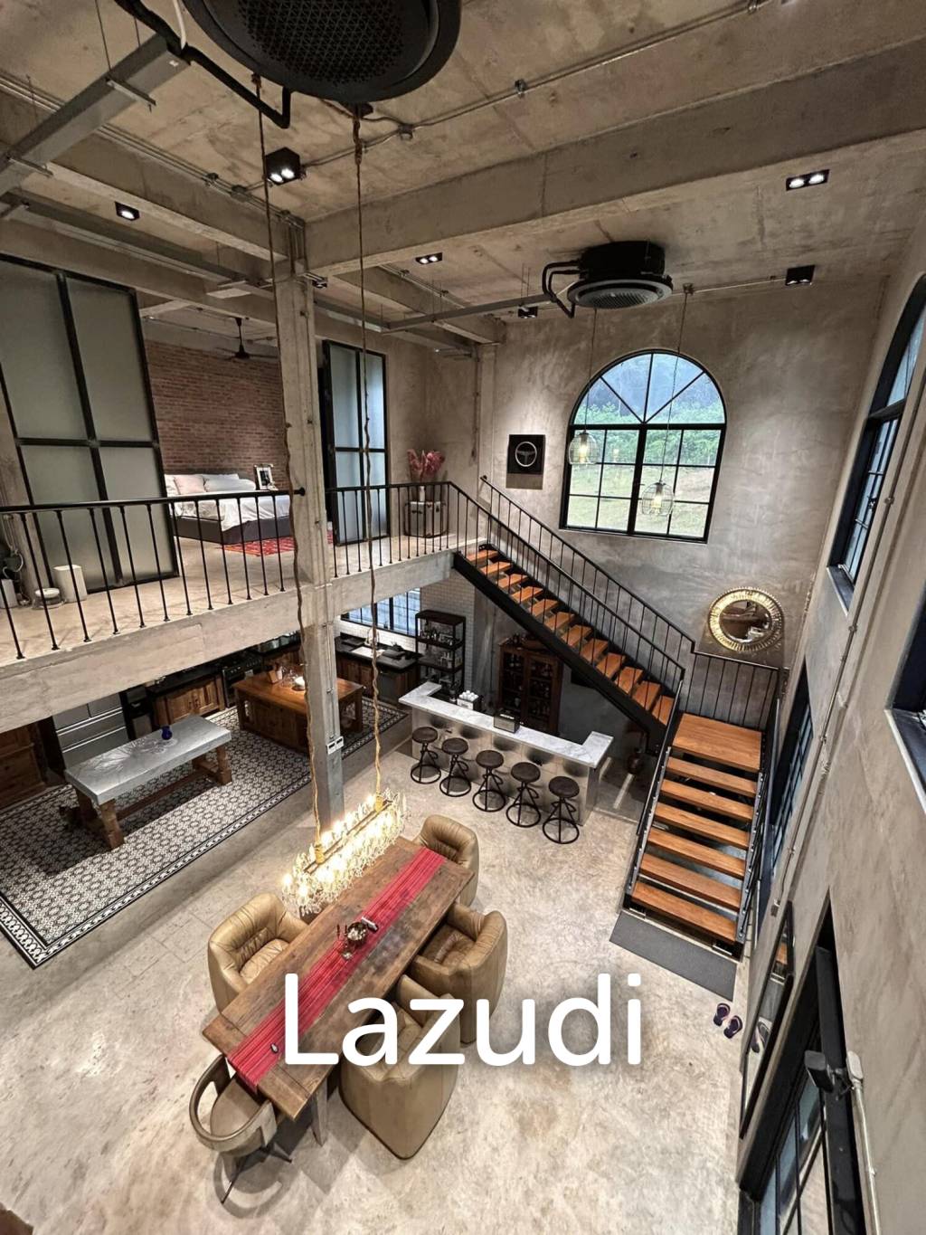 Unique loft-style, 3-bedroom house for rent in Kathu