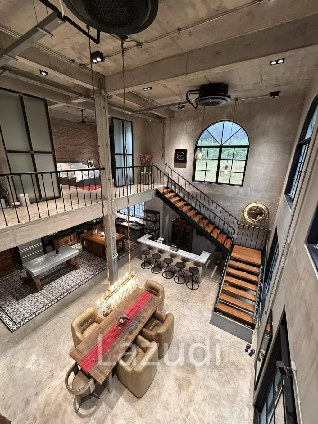Unique loft-style, 3-bedroom house for rent in Kathu