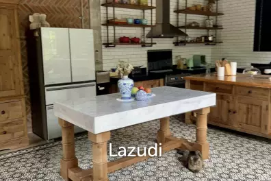 Unique loft-style, 3-bedroom house for rent in Kathu