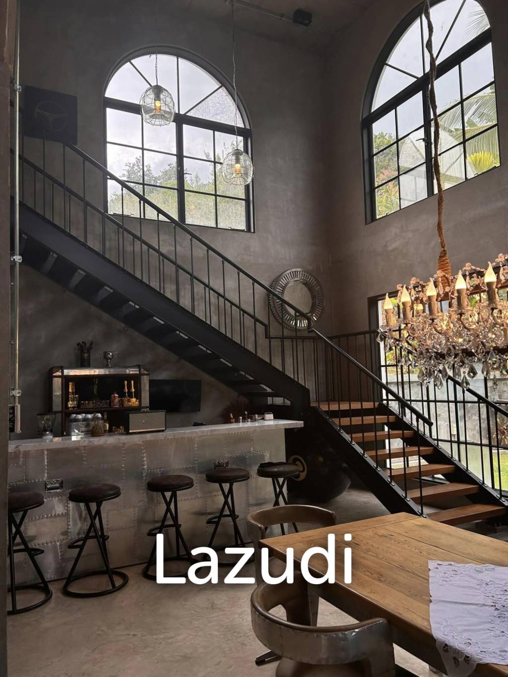 Unique loft-style, 3-bedroom house for rent in Kathu