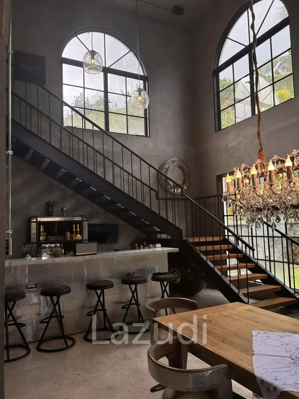 Unique loft-style, 3-bedroom house for rent in Kathu