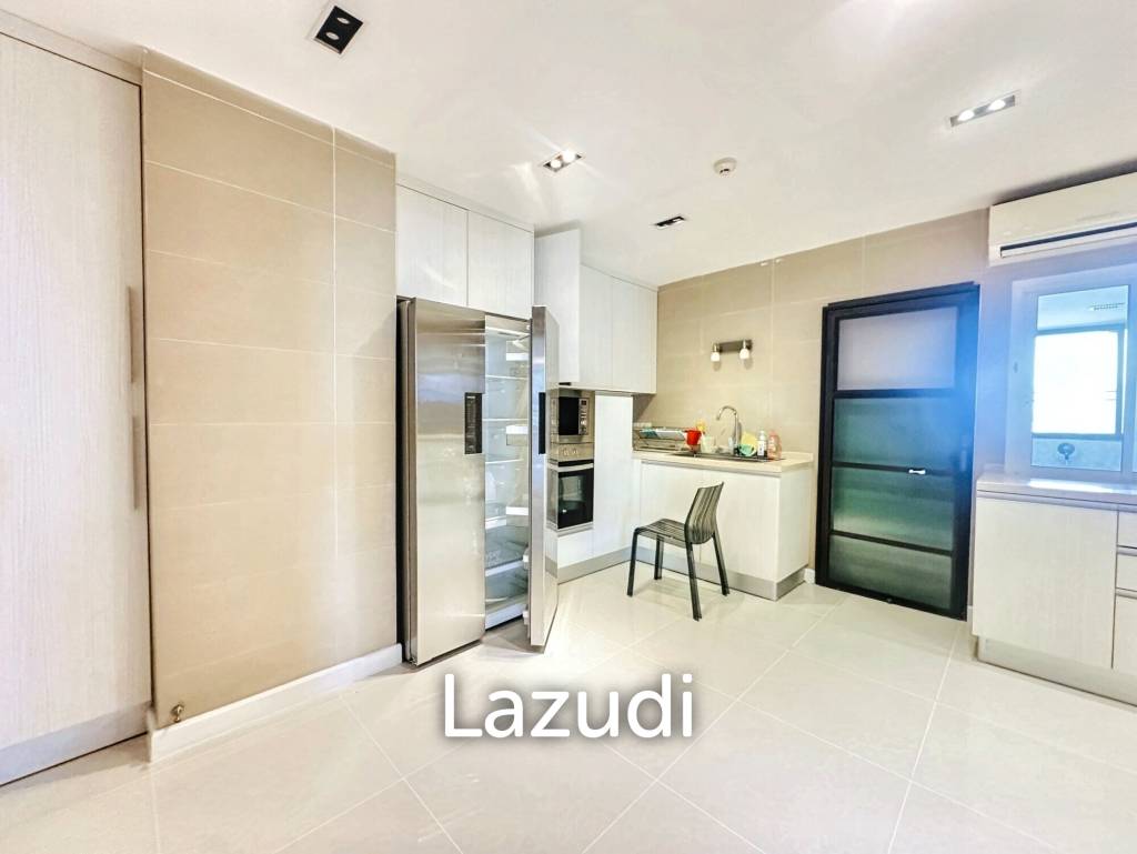 3 Beds 3 Baths 300 SQ.M Baan Yen Akard