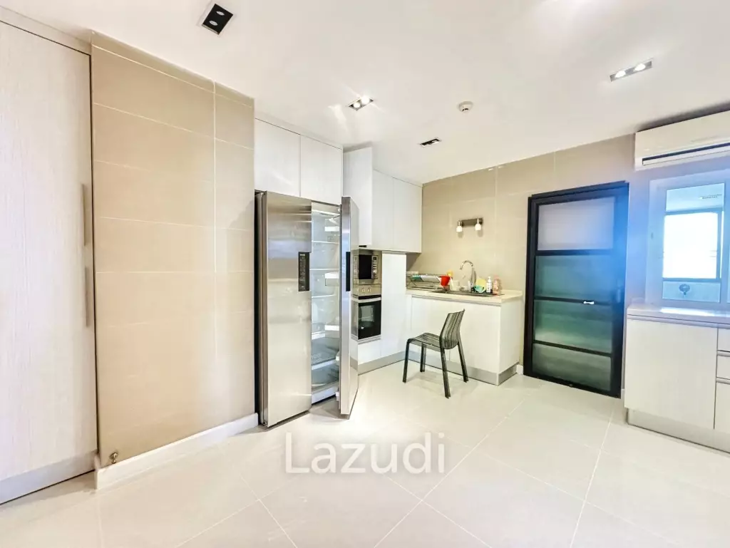 3 Beds 3 Baths 300 SQ.M Baan Yen Akard