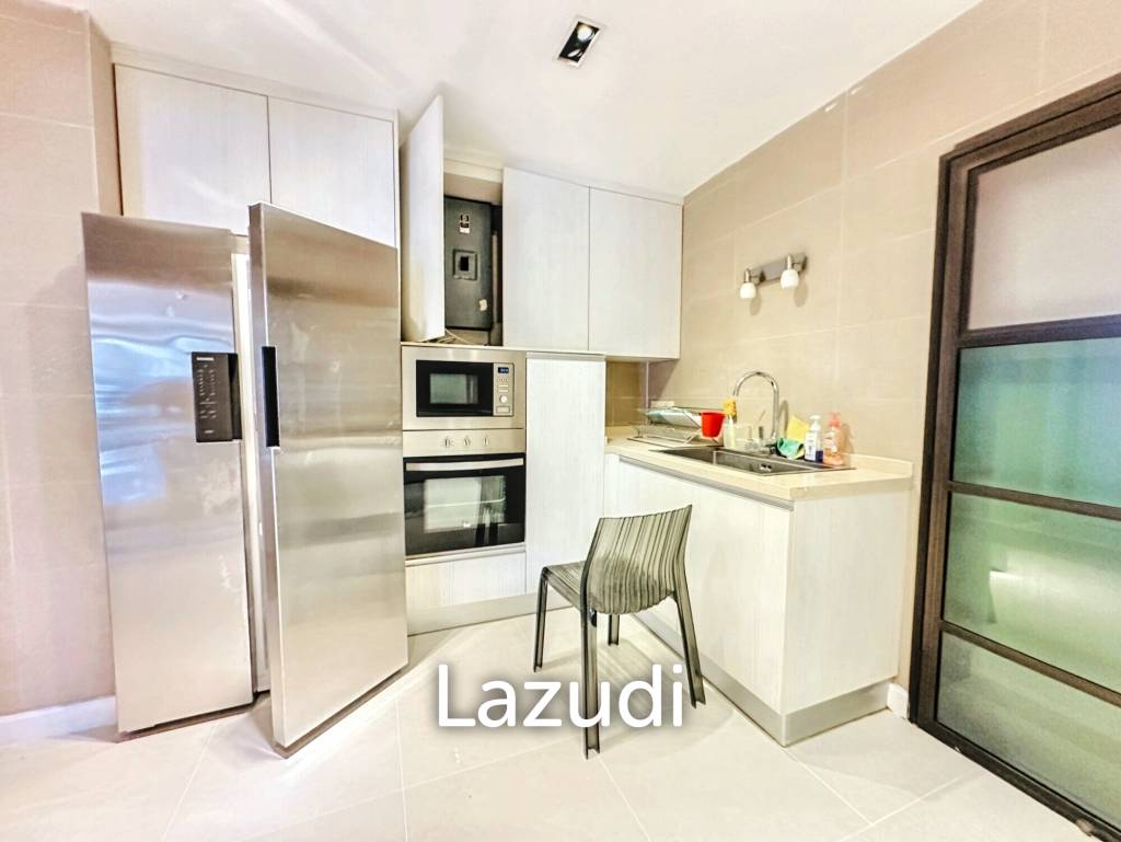 3 Beds 3 Baths 300 SQ.M Baan Yen Akard
