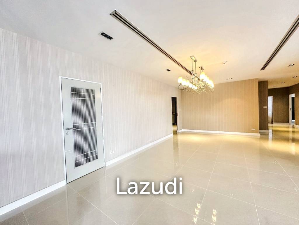 3 Beds 3 Baths 300 SQ.M Baan Yen Akard