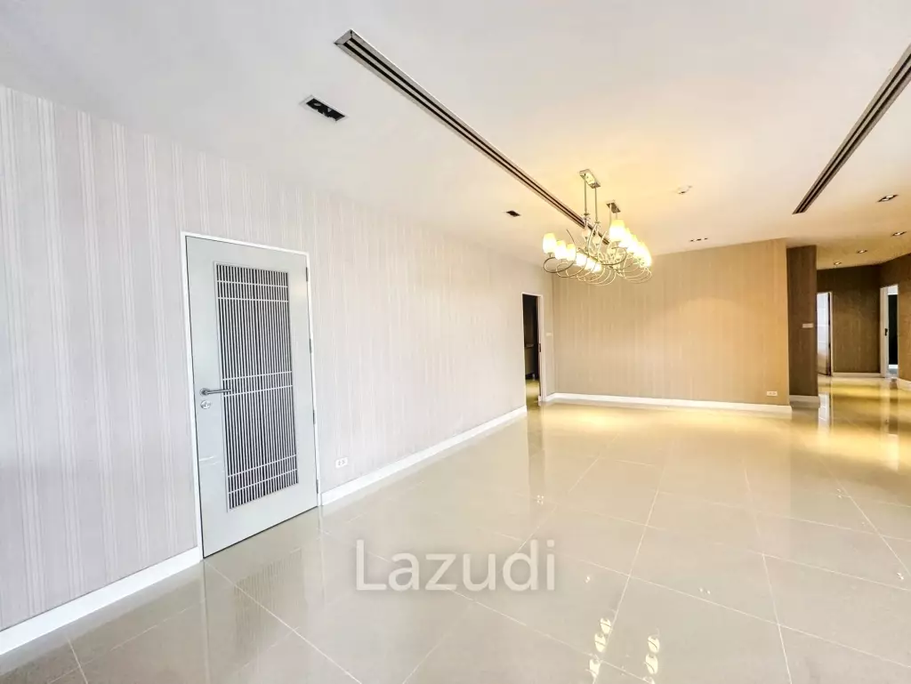 3 Beds 3 Baths 300 SQ.M Baan Yen Akard