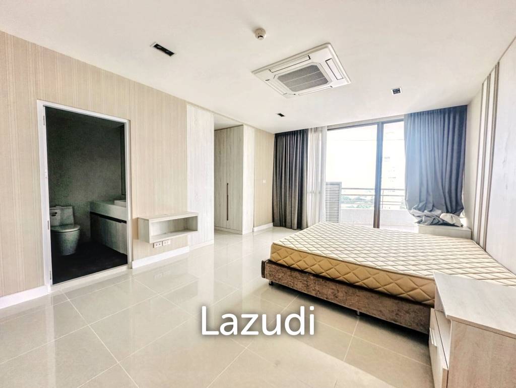 3 Beds 3 Baths 300 SQ.M Baan Yen Akard