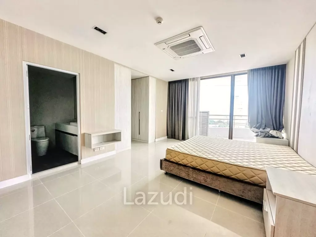 3 Beds 3 Baths 300 SQ.M Baan Yen Akard