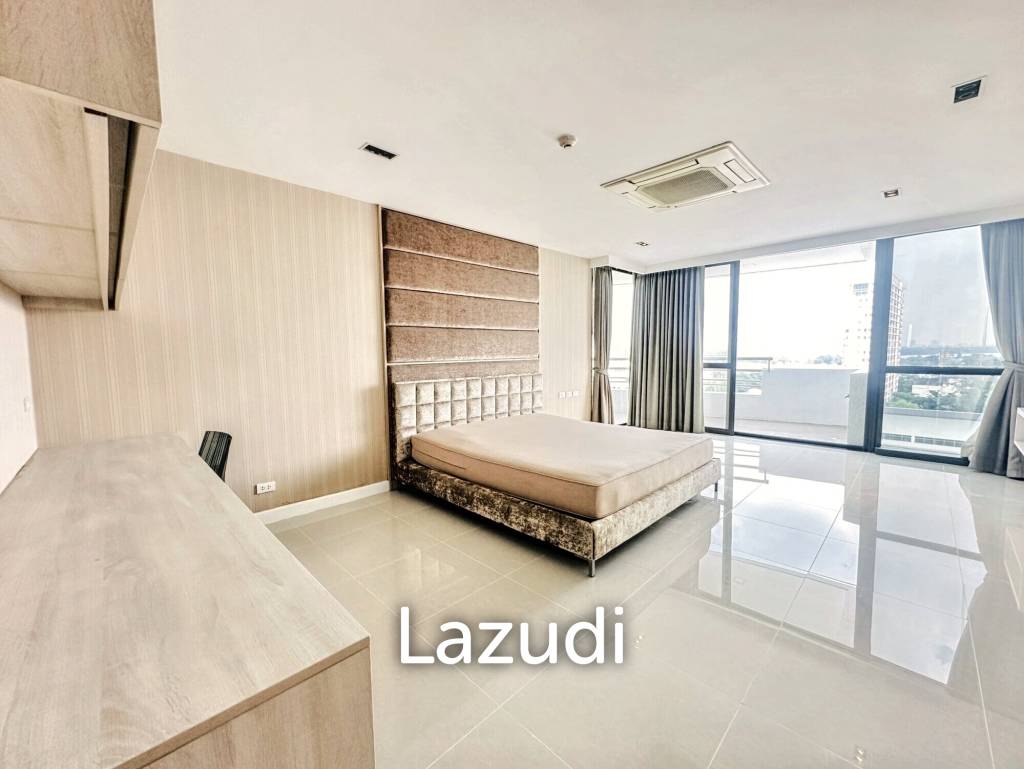 3 Beds 3 Baths 300 SQ.M Baan Yen Akard
