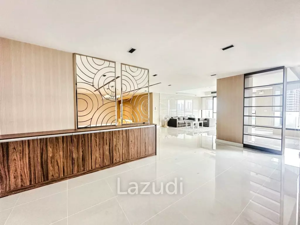 3 Beds 3 Baths 300 SQ.M Baan Yen Akard