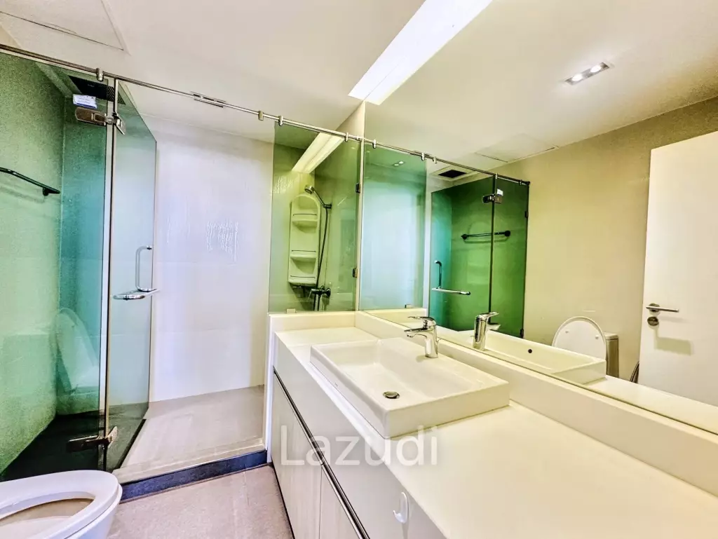3 Beds 3 Baths 300 SQ.M Baan Yen Akard