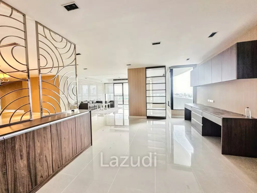 3 Beds 3 Baths 300 SQ.M Baan Yen Akard