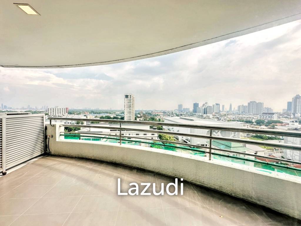3 Beds 3 Baths 300 SQ.M Baan Yen Akard
