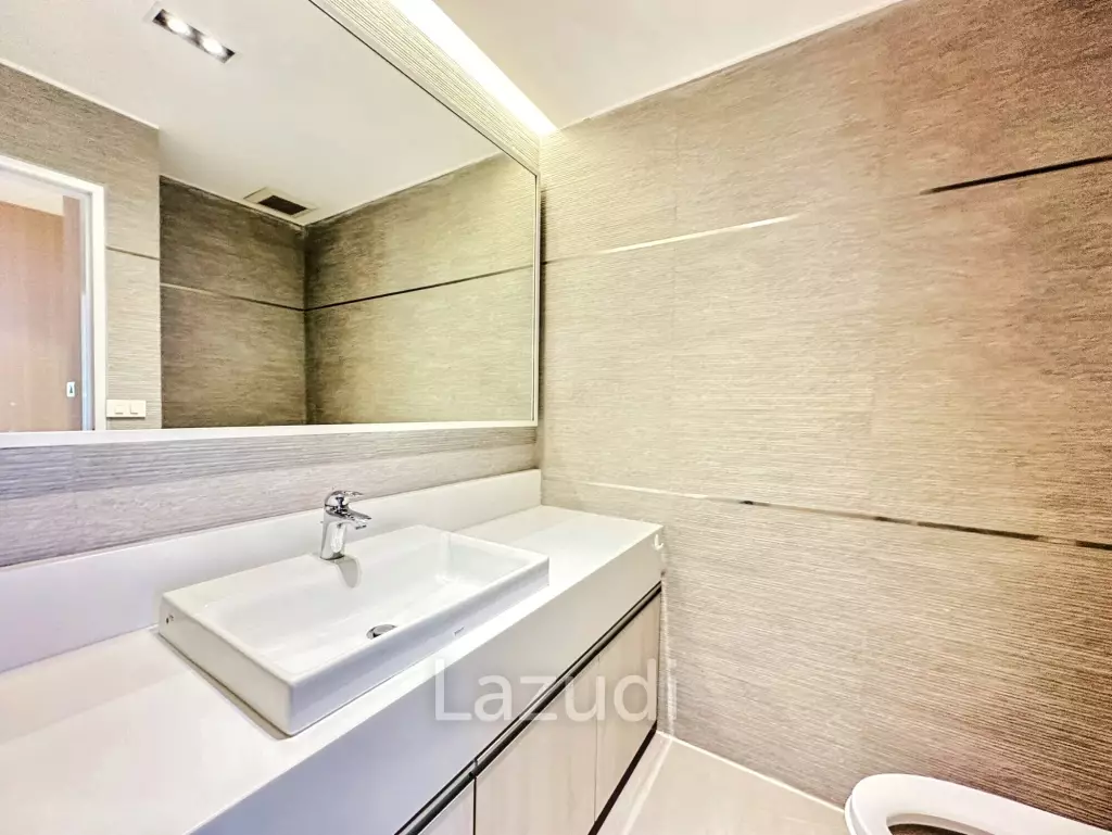 3 Beds 3 Baths 300 SQ.M Baan Yen Akard