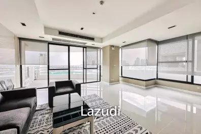 3 Beds 3 Baths 300 SQ.M Baan Yen Akard