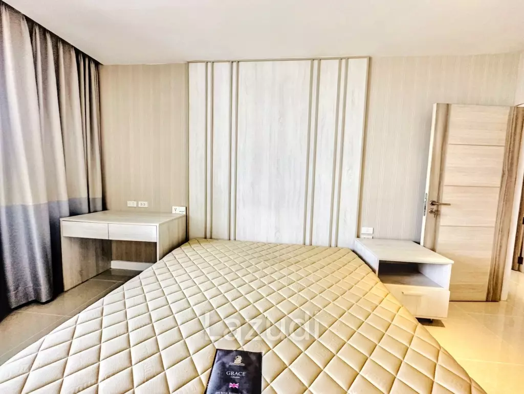 3 Beds 3 Baths 300 SQ.M Baan Yen Akard