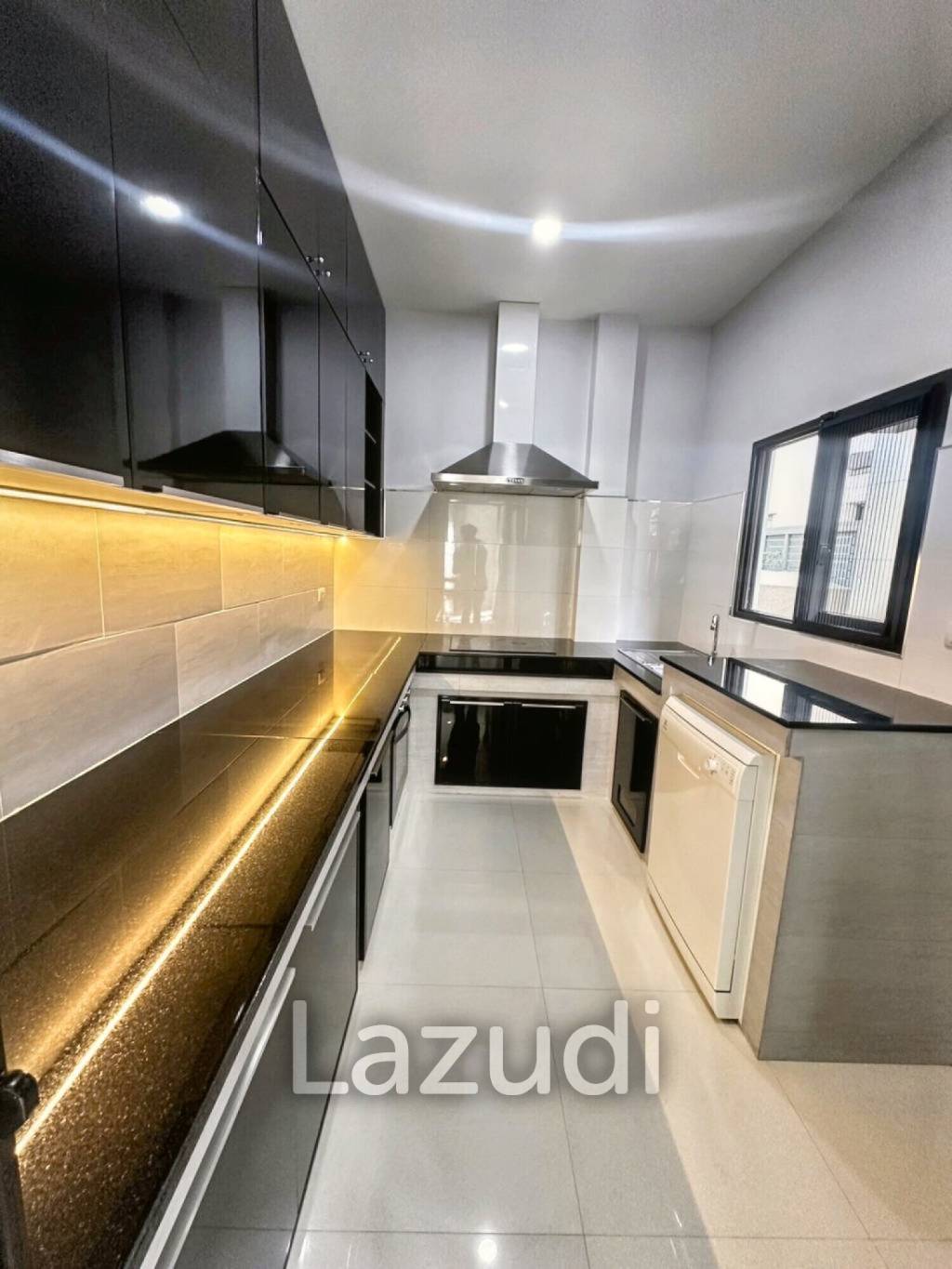 4 Bed 4 Bath 268 SQ.M The City Bangna-KM.7