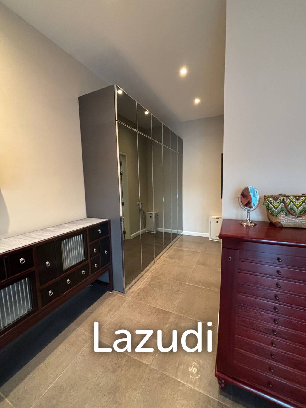 1,288 Sqm 5 Bed 6 Bath Villa For Sale