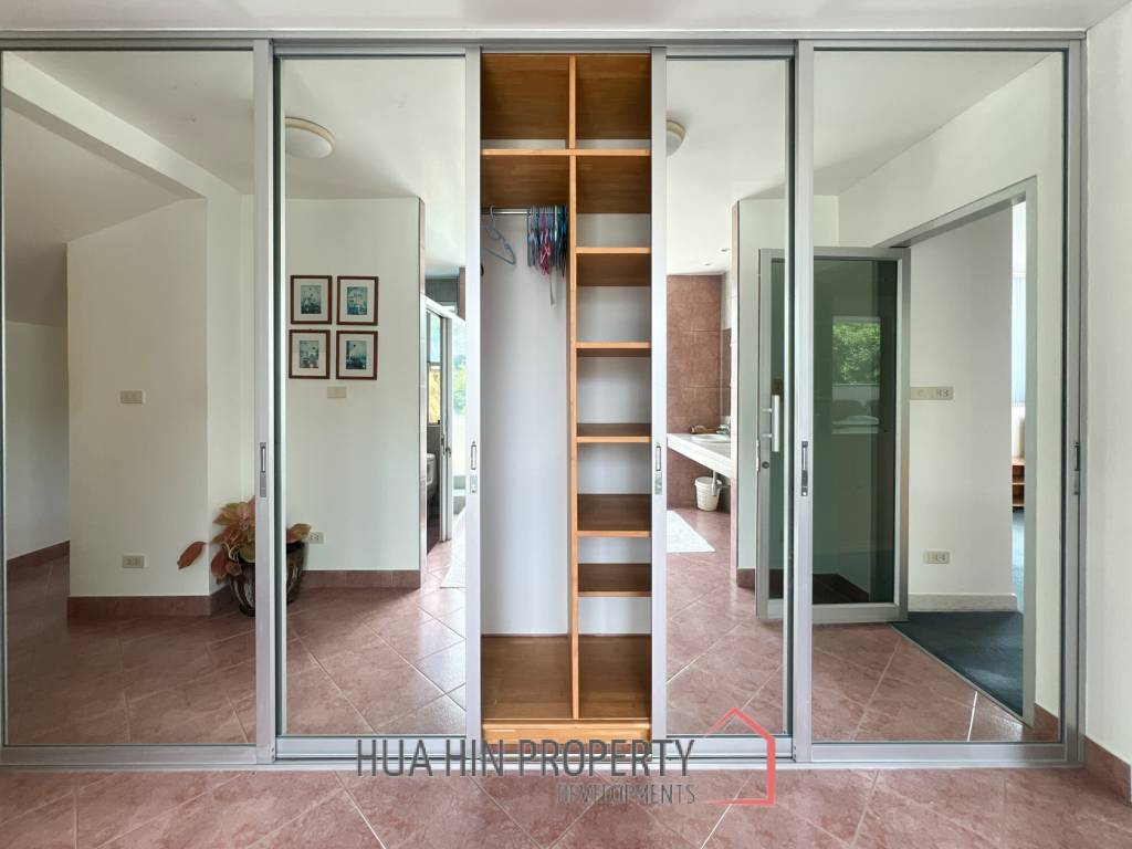 Modern 3 Bedroom Villa with Pool on 2 Rai of Land in Cha Am