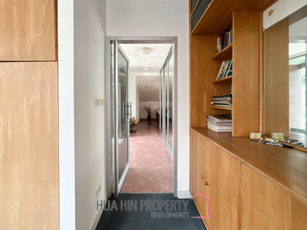 Modern 3 Bedroom Villa with Pool on 2 Rai of Land in Cha Am