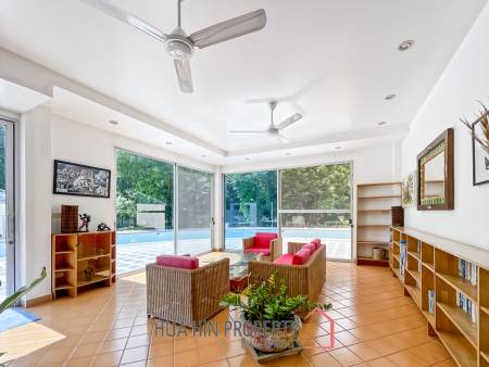 Modern 3 Bedroom Villa with Pool on 2 Rai of Land in Cha Am