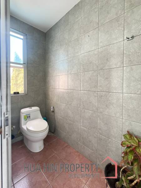 Modern 3 Bedroom Villa with Pool on 2 Rai of Land in Cha Am