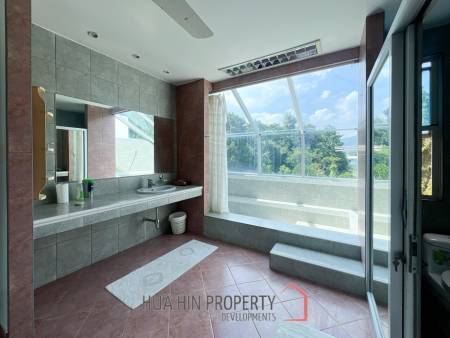 Modern 3 Bedroom Villa with Pool on 2 Rai of Land in Cha Am