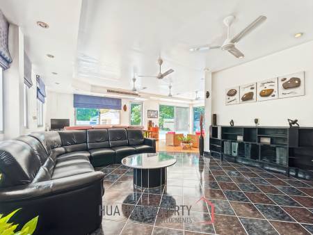 Modern 3 Bedroom Villa with Pool on 2 Rai of Land in Cha Am