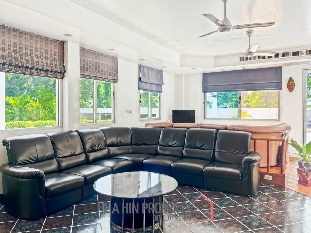 Modern 3 Bedroom Villa with Pool on 2 Rai of Land in Cha Am