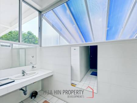 Modern 3 Bedroom Villa with Pool on 2 Rai of Land in Cha Am
