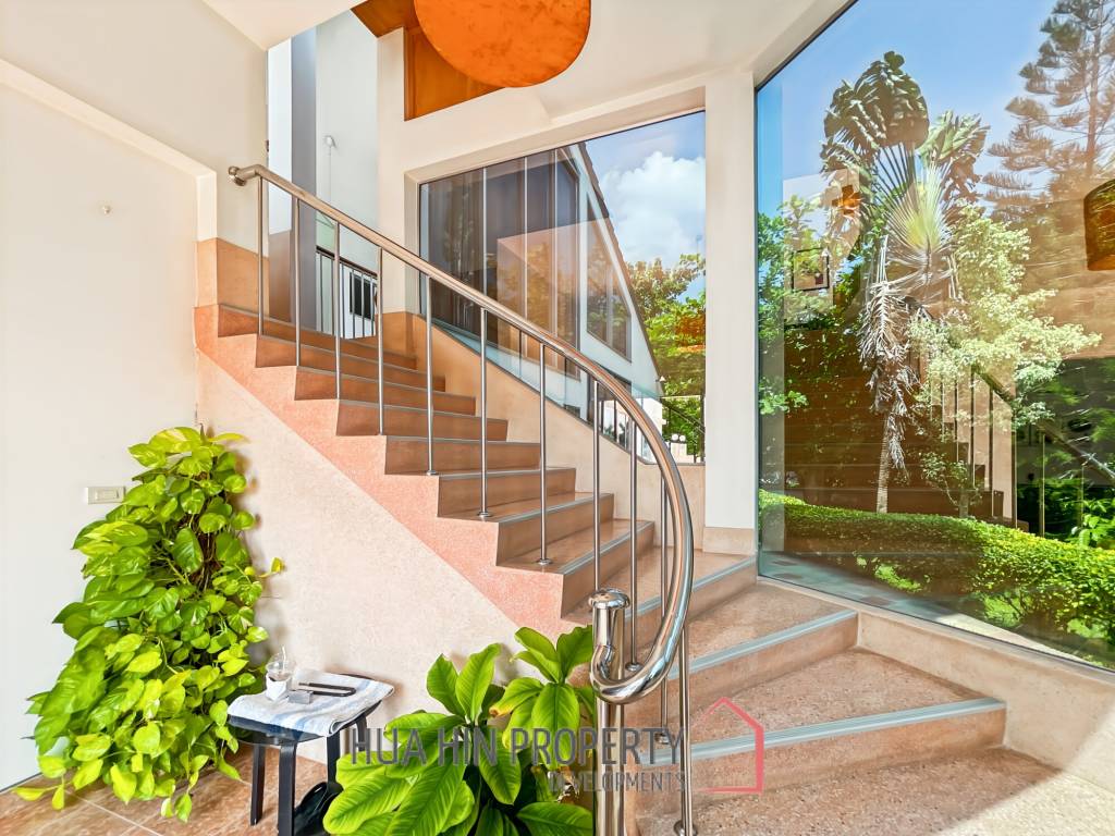 Modern 3 Bedroom Villa with Pool on 2 Rai of Land in Cha Am