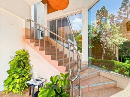 Modern 3 Bedroom Villa with Pool on 2 Rai of Land in Cha Am