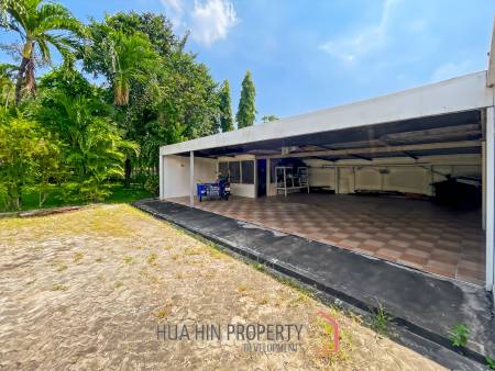 Modern 3 Bedroom Villa with Pool on 2 Rai of Land in Cha Am