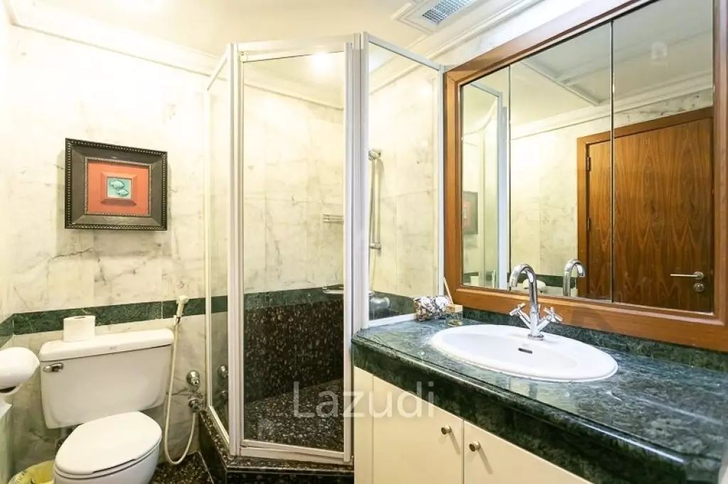 2 Bed 2 Bath 136 SQ.M All Season Mansion