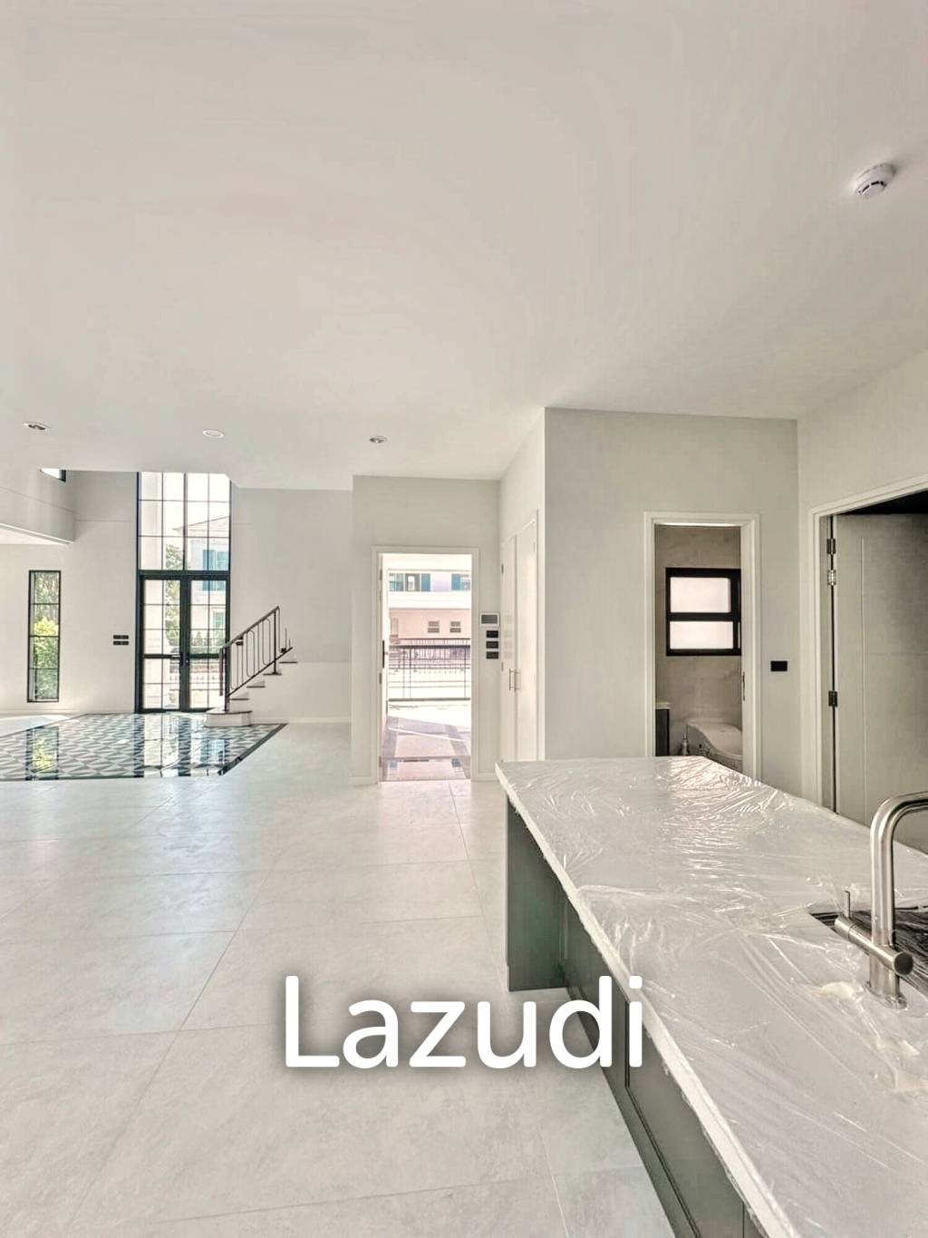 5 Bed 6 Bath SETTHASIRI Bangna KM.10