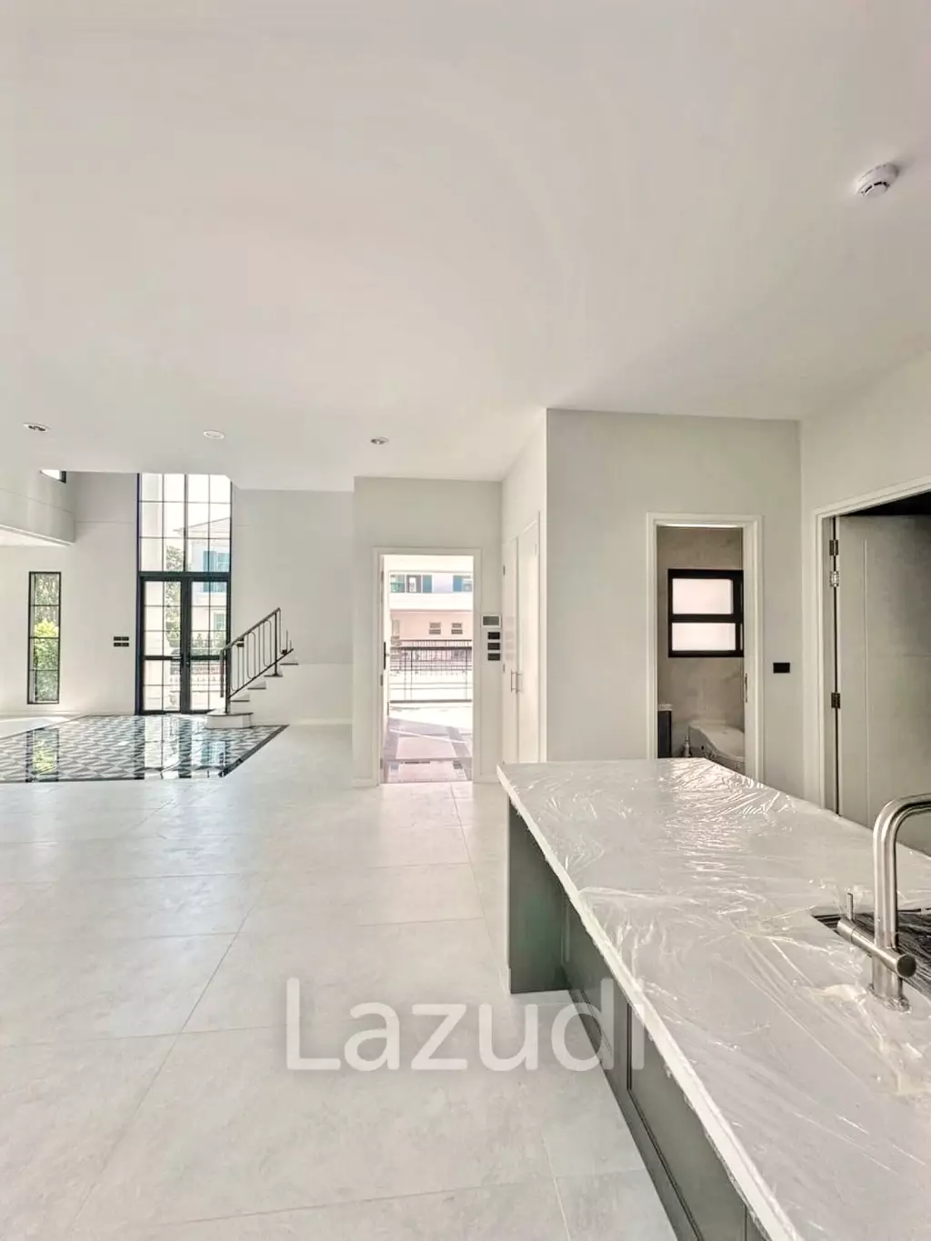5 Bed 6 Bath SETTHASIRI Bangna KM.10