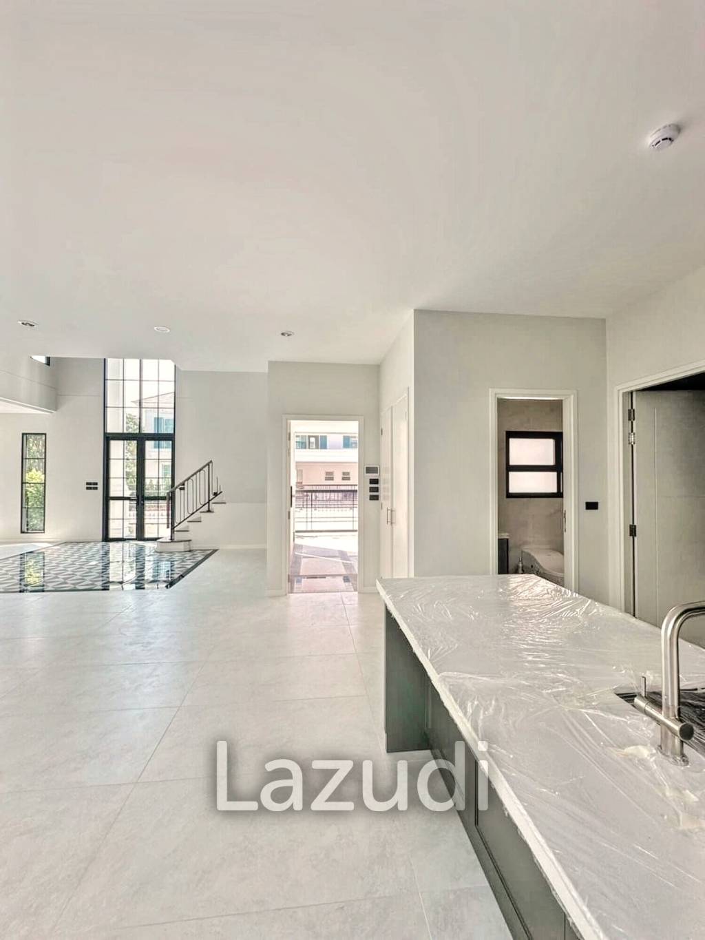 5 Bed 6 Bath SETTHASIRI Bangna KM.10