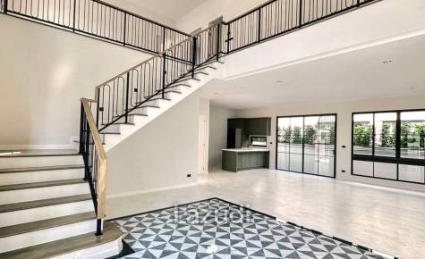 5 Bed 6 Bath SETTHASIRI Bangna KM.10