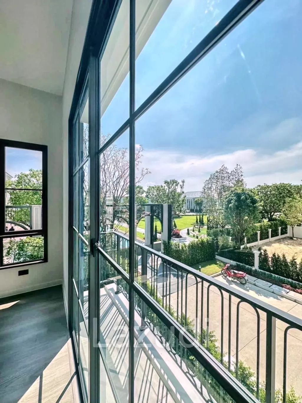 5 Bed 6 Bath SETTHASIRI Bangna KM.10