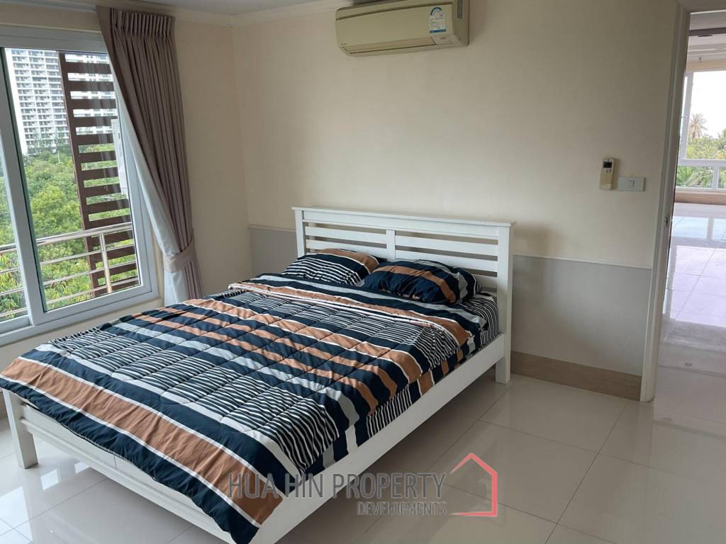 Spacious 2 Bedroom Condo in Cha Am with Ocean View