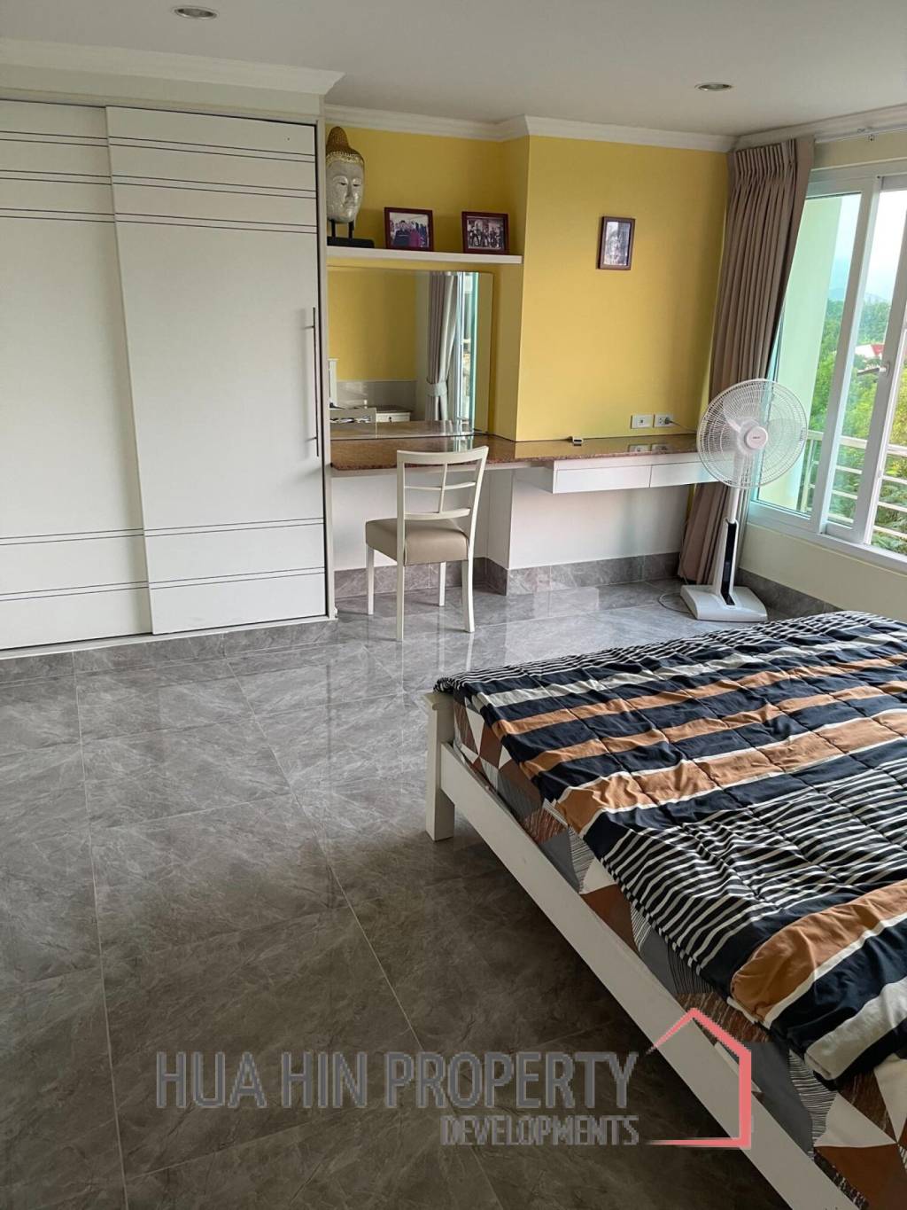 Spacious 2 Bedroom Condo in Cha Am with Ocean View