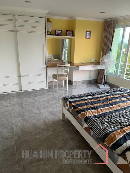 Spacious 2 Bedroom Condo in Cha Am with Ocean View