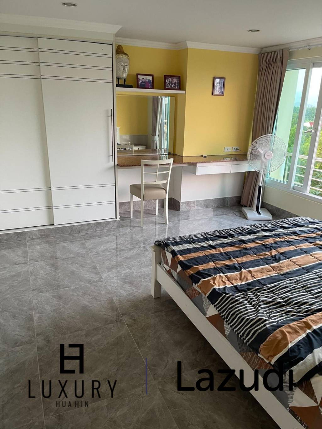 Spacious 2 Bedroom Condo in Cha Am with Ocean View