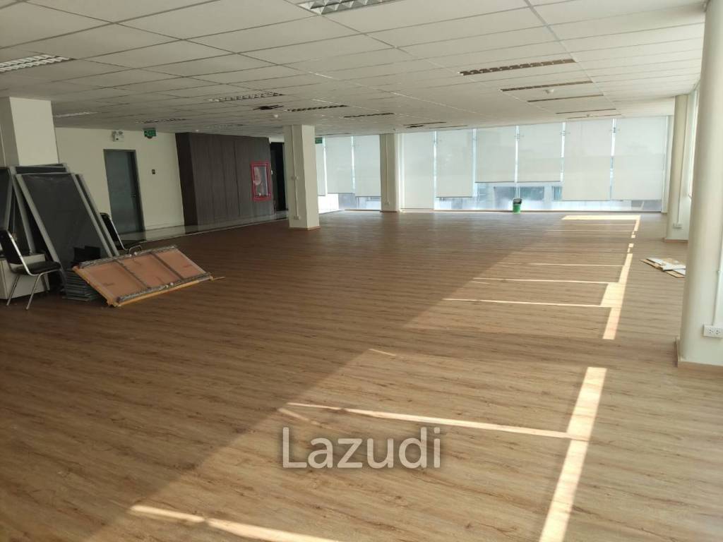 Whole Office Building for rent in MuangThong Thani