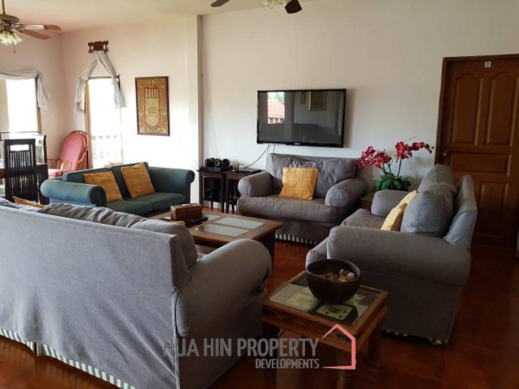 BEACHFRONT 2 STOREY VILLA IN SAM ROI YOT : 5 bed luxury villa