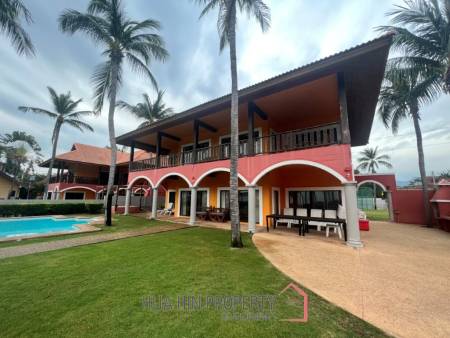 BEACHFRONT 2 STOREY VILLA IN SAM ROI YOT : 5 bed luxury villa