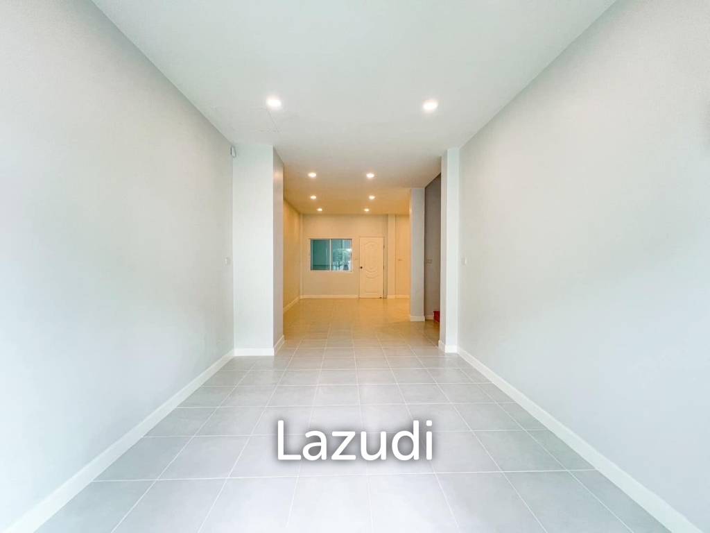 3-Bedroom Townhouse Near Central Phuket