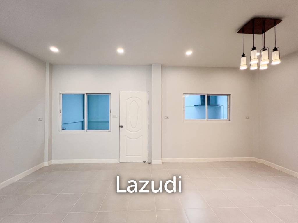 3-Bedroom Townhouse Near Central Phuket