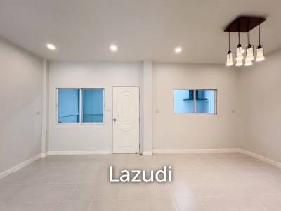 3-Bedroom Townhouse Near Central Phuket