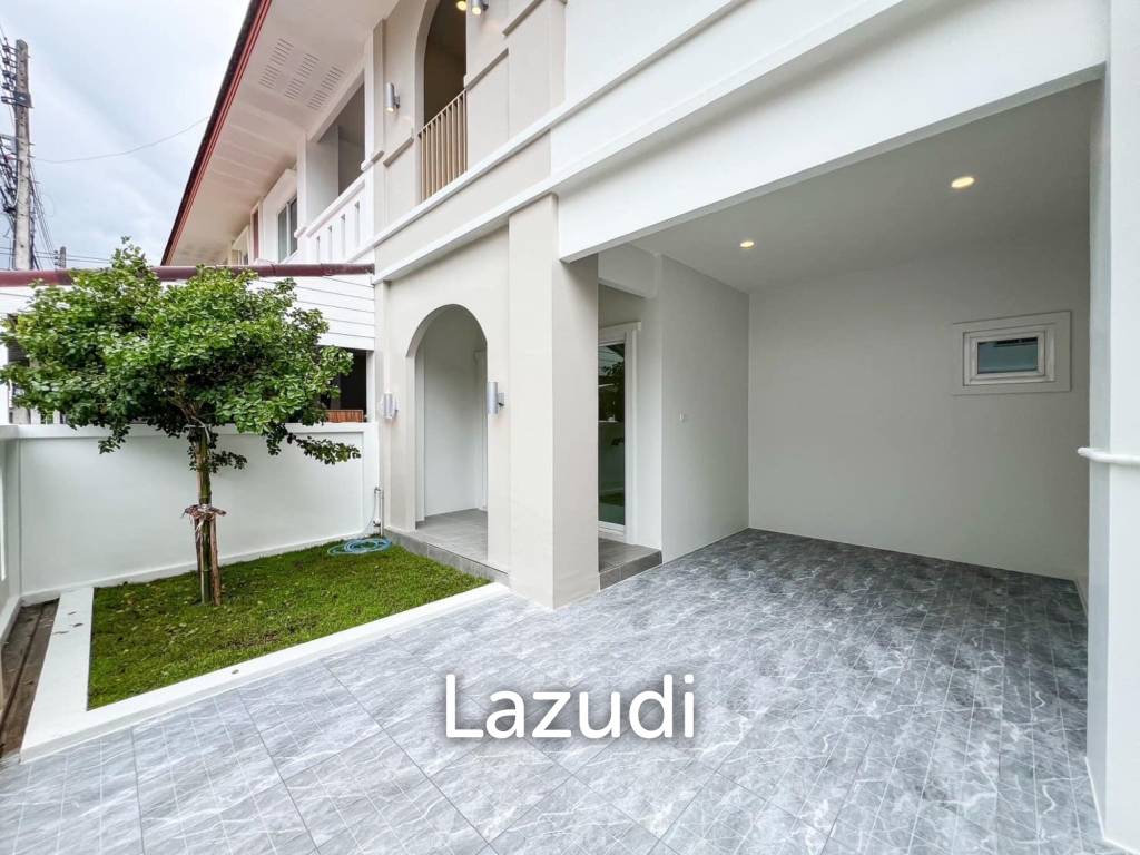 3-Bedroom Townhouse Near Central Phuket